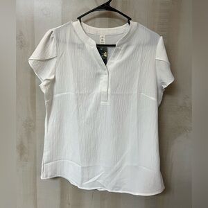 Blooming Jelly White Top - NWT